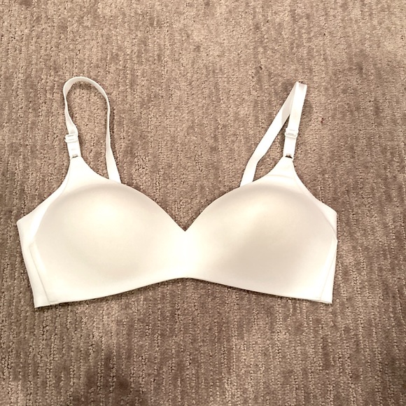 Warner’s white wireless bra, 34C - Picture 1 of 3